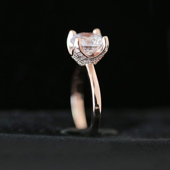 🎊Refine Crystal Round Pure Zircon Fashion Rings for Women, EVGG1509 - Picture 1 of 6